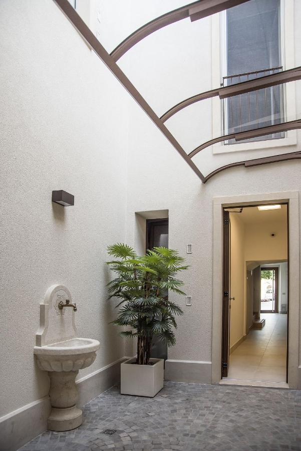 Camelot Appartamenti - Business E Holiday San Martino Buon Albergo Exterior foto