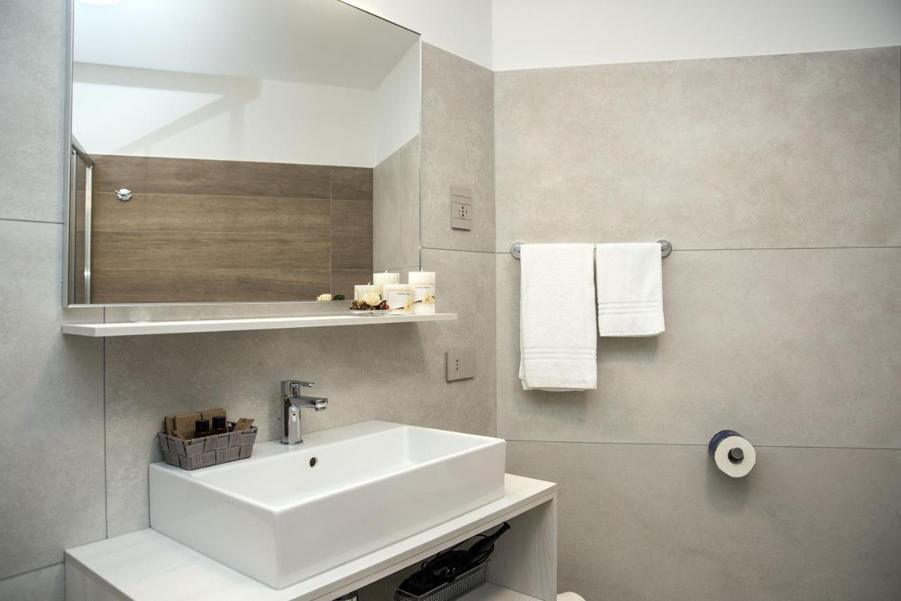 Camelot Appartamenti - Business E Holiday San Martino Buon Albergo Exterior foto