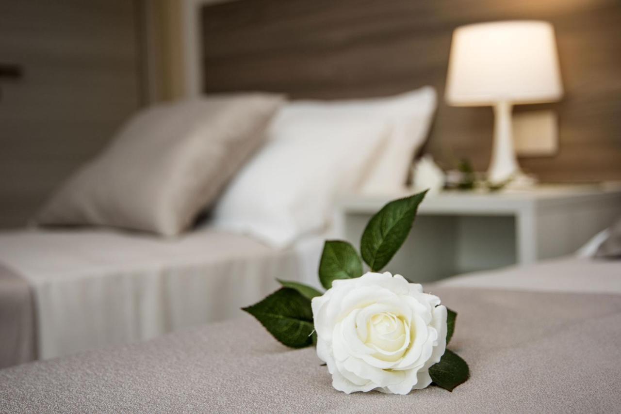 Camelot Appartamenti - Business E Holiday San Martino Buon Albergo Exterior foto