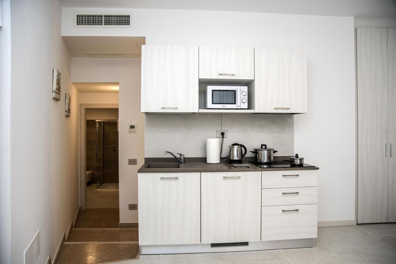 Camelot Appartamenti - Business E Holiday San Martino Buon Albergo Exterior foto